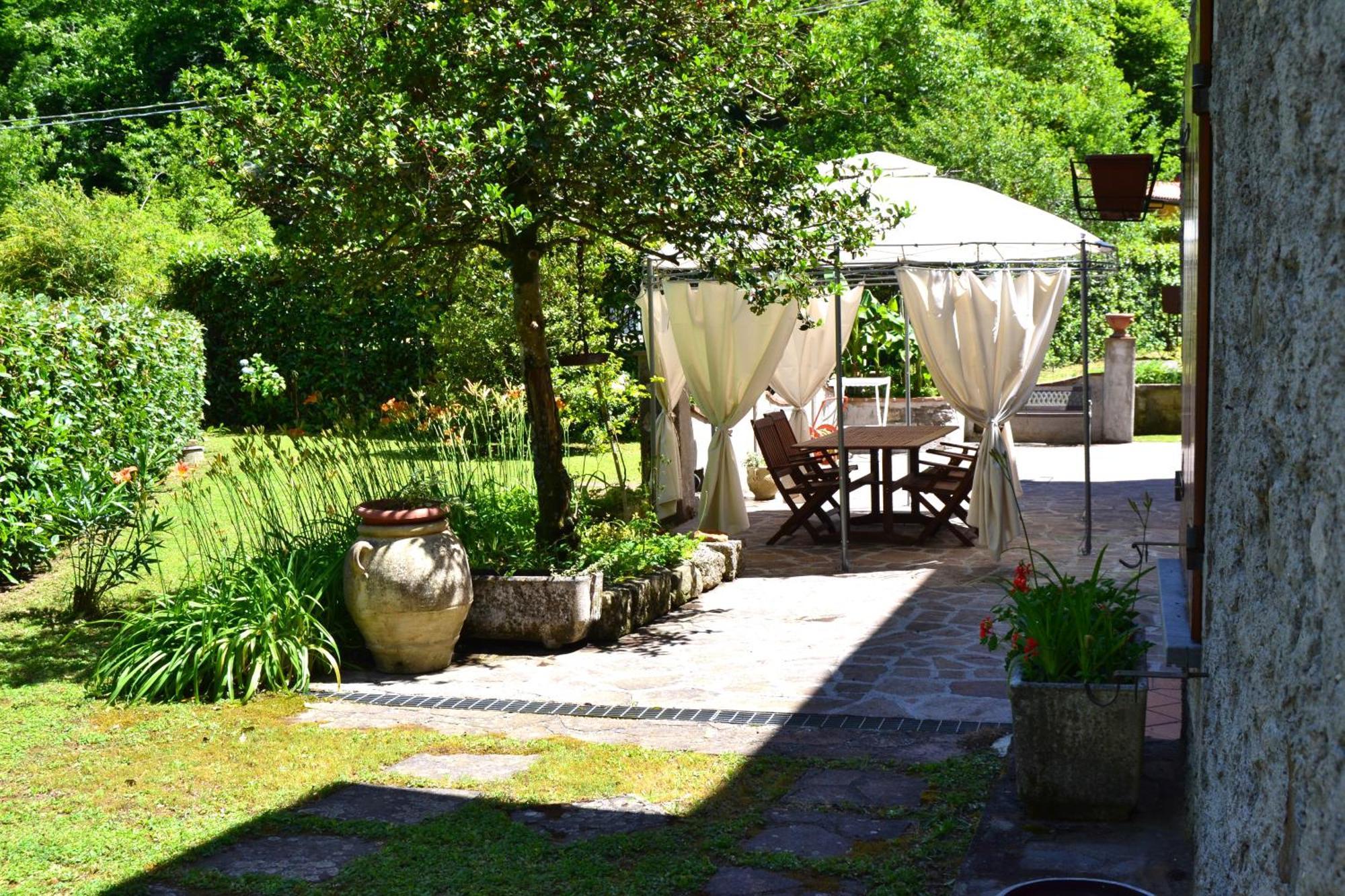 Casa Vacanze Il Boscaccio "Casa Massimo" Fornovolasco Exterior foto